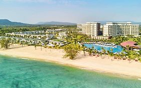 Mövenpick Resort Waverly Phu Quoc
